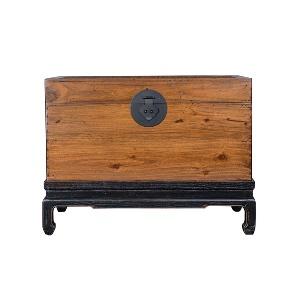 CAMPHOR WOOD CHEST WITH LEGS X-01